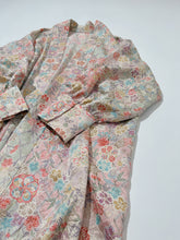 画像をギャラリービューアに読み込む, 総紗綾型地紋に絞り梅桜模様金彩【四つ釦】