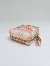 画像をギャラリービューアに読み込む, 紗綾型地紋に暈し花絵模様【大】