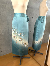 画像をギャラリービューアに読み込む, 枝花流水文模様に暈し染め金彩縁【フォーマルシュッケニ】