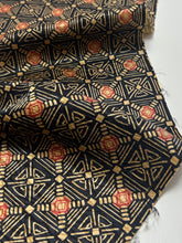 画像をギャラリービューアに読み込む, 縞地紋に格子菱幾何学模様【L】