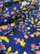 画像をギャラリービューアに読み込む, 小花尽くし地紋に小花尽くし模様【サイドギャザーワンピース】