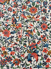 画像をギャラリービューアに読み込む, 紗綾型地紋に型染め花鳥尽くし【四つ釦】