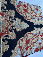 画像をギャラリービューアに読み込む, 黒地金糸の唐草花模様【あずま型 中】上物
