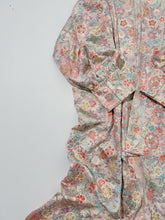 画像をギャラリービューアに読み込む, 総紗綾型地紋に絞り梅桜模様金彩【四つ釦】