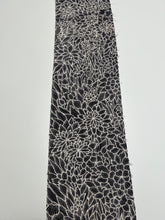 画像をギャラリービューアに読み込む, 菊菖蒲草花白線模様【サイドギャザーワンピース】