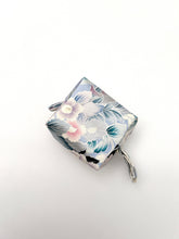 画像をギャラリービューアに読み込む, 友禅染草花模様【中】