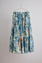 画像をギャラリービューアに読み込む, 古典御所に菊模様【ティアード】