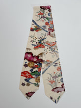 画像をギャラリービューアに読み込む, ビンテージ・紗綾型古典地紋に型染め【長】