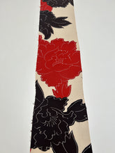 画像をギャラリービューアに読み込む, 鬼しぼ縮緬・大花模様【サイドギャザーワンピース】