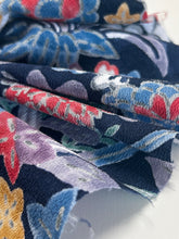 画像をギャラリービューアに読み込む, 手描き縮緬花草模様【サイドギャザーワンピース】