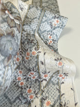 画像をギャラリービューアに読み込む, 菊尽くし地紋に花籠金彩模様【ティアード】