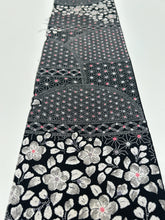 画像をギャラリービューアに読み込む, 新型・桧垣地に梅模様【L】