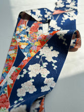 画像をギャラリービューアに読み込む, 短冊に枝梅模様【特短】