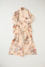 画像をギャラリービューアに読み込む, 御所車に開き閉じ扇に草花模様【六つ釦】