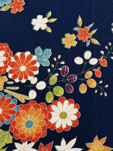 画像をギャラリービューアに読み込む, 鮫小紋地紋に楓菊荻模様【大】