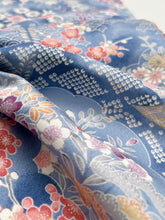 画像をギャラリービューアに読み込む, 雲絵に四季の草花尽くし模様【長丈シュッケニ・丈91㎝】