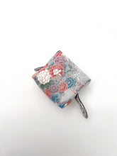 画像をギャラリービューアに読み込む, 華車模様紗綾型地紋【中】