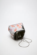 画像をギャラリービューアに読み込む, 曲線絵に唐花牡丹模様②【ケニガマ・小】