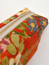 画像をギャラリービューアに読み込む, 斑点地紋に洋画風花模様【中】