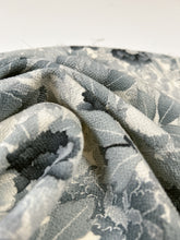 画像をギャラリービューアに読み込む, 鬼しぼ縮緬・暈し草花模様【ケニベス】