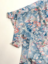 画像をギャラリービューアに読み込む, 雲絵に四季の草花尽くし模様【長丈シュッケニ・丈91㎝】