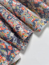 画像をギャラリービューアに読み込む, 花びら枠に四季の草花模様【L】