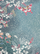 画像をギャラリービューアに読み込む, 糊ちらし地に暈し花蝶模様【サイドギャザーワンピース】