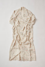 画像をギャラリービューアに読み込む, 線描きに風景模様【六つ釦】