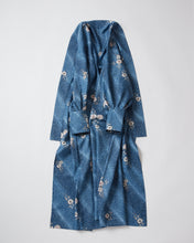 画像をギャラリービューアに読み込む, のり散らし模様に飛び花柄模様【六つ釦】