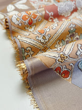 画像をギャラリービューアに読み込む, 裂取唐華紋模様(西陣河村織物)【ケニショ・小】