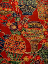 画像をギャラリービューアに読み込む, 華壺に松絵の地紋模様