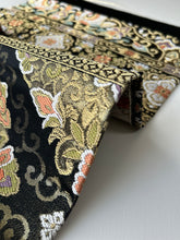 画像をギャラリービューアに読み込む, 【あずま型 中】菱華尽くしに花鳥模様刺繍・金糸
