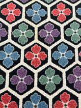 画像をギャラリービューアに読み込む, 亀甲に花菱模様【S】