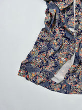 画像をギャラリービューアに読み込む, 亀甲に四季の草花尽くし模様【四つ釦】