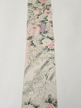 画像をギャラリービューアに読み込む, 重ね菱地紋に枝梅楓模様【六つ釦】