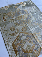 画像をギャラリービューアに読み込む, 花蝶唐草模様金銀糸【あずま型 中】特上