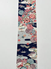 画像をギャラリービューアに読み込む, 牡丹に梅松雲鳥模様紬【ケニジャン】