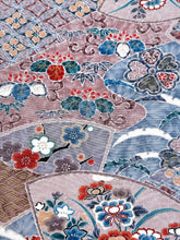 画像をギャラリービューアに読み込む, 吉祥草花模様尽くし【ブラウス】