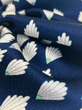 画像をギャラリービューアに読み込む, 変わり華模様【S】注意:襟元色泣きあり