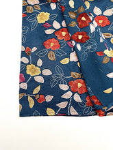 画像をギャラリービューアに読み込む, 紗綾型地紋に椿模様【長丈シュッケニ・丈91㎝】