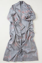 画像をギャラリービューアに読み込む, 絞りに地紙舞花模様【六つ釦】