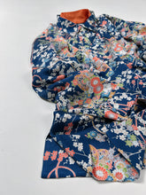 画像をギャラリービューアに読み込む, 鼓に紐枝梅模様紗綾型地紋【S】