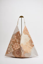 画像をギャラリービューアに読み込む, 雲どり華鳥模様【あずま型 大】