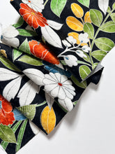 画像をギャラリービューアに読み込む, 小花地紋に花模様 【L】