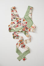 画像をギャラリービューアに読み込む, 柵に四季の草花模様・縮緬