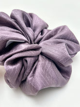 画像をギャラリービューアに読み込む, 紗綾型の藤紫色【大・単品】