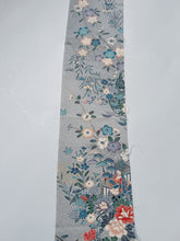 画像をギャラリービューアに読み込む, 御所車に風景模様のり散らし地【六つ釦】