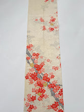 画像をギャラリービューアに読み込む, 芝地紋に枝桜花模様【六つ釦】