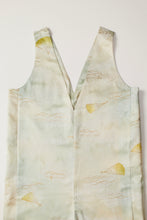 画像をギャラリービューアに読み込む, 芝地紋に金彩縁の扇模様