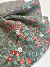 画像をギャラリービューアに読み込む, 縮緬・椿尽くし模様【サイドギャザーワンピース】